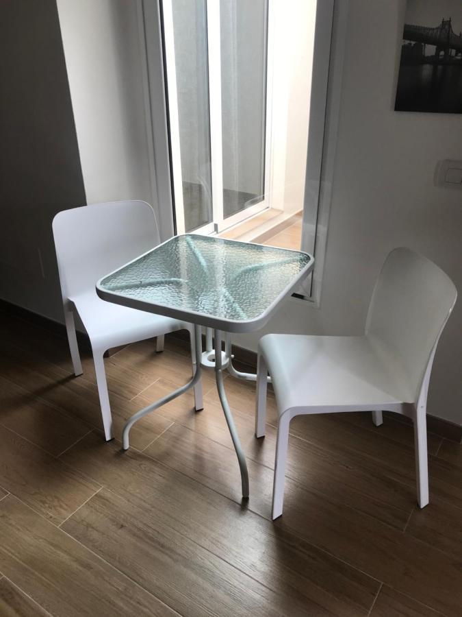 Bungalow Nueva York Коста Тегисе Екстериор снимка