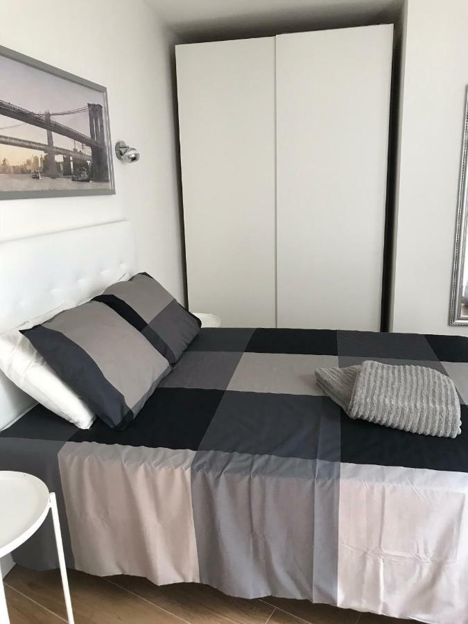 Bungalow Nueva York Коста Тегисе Екстериор снимка