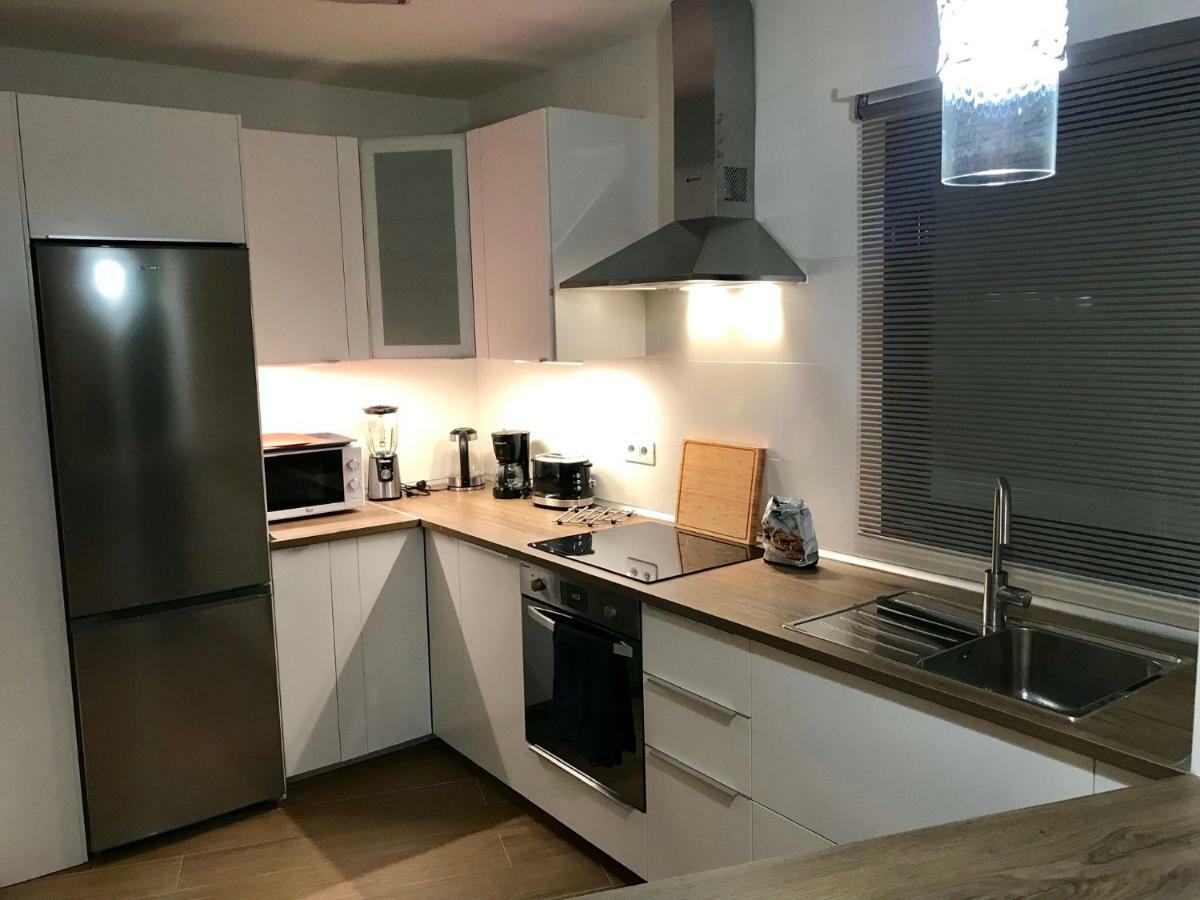 Bungalow Nueva York Коста Тегисе Екстериор снимка