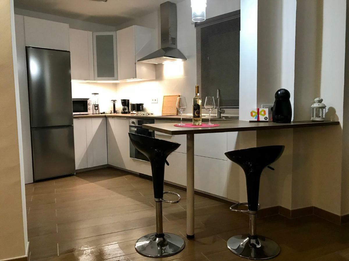 Bungalow Nueva York Коста Тегисе Екстериор снимка