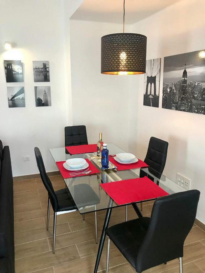 Bungalow Nueva York Коста Тегисе Екстериор снимка