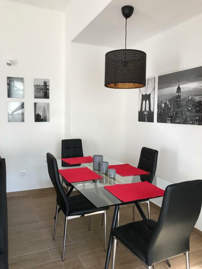 Bungalow Nueva York Коста Тегисе Екстериор снимка